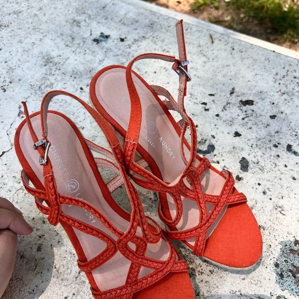 Chinese Laundry Sandals‎